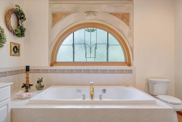 451 Sourwood DR, Hardy, VA 24101