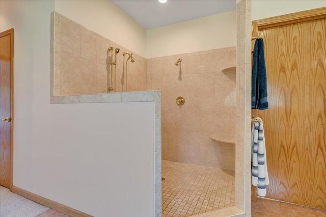 451 Sourwood DR, Hardy, VA 24101