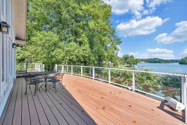 451 Sourwood DR, Hardy, VA 24101