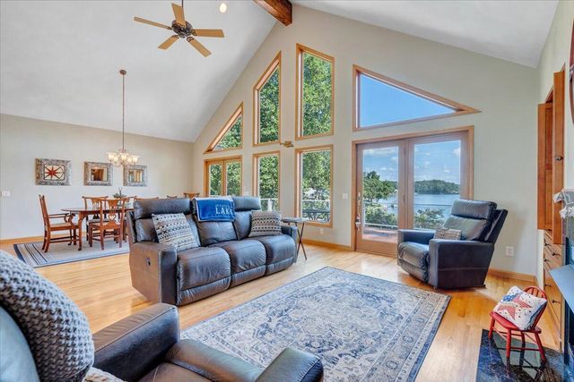 451 Sourwood DR, Hardy, VA 24101