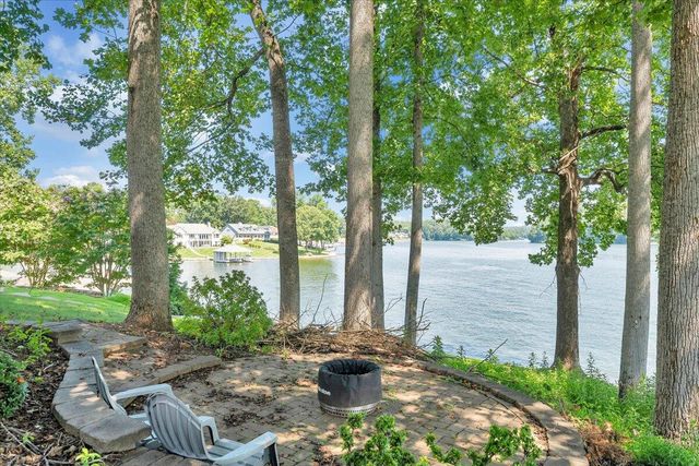 451 Sourwood DR, Hardy, VA 24101