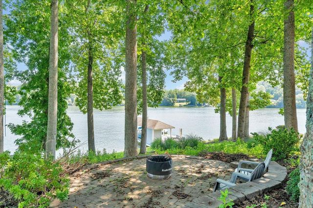 451 Sourwood DR, Hardy, VA 24101