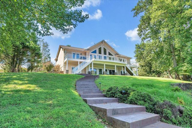 451 Sourwood DR, Hardy, VA 24101