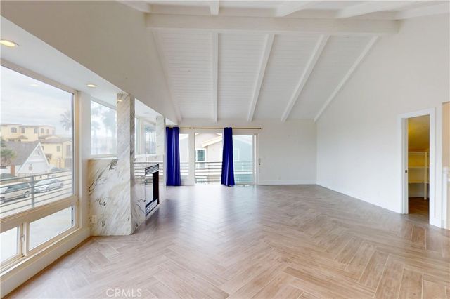 860 Mandalay Beach Road, Oxnard, CA 93035