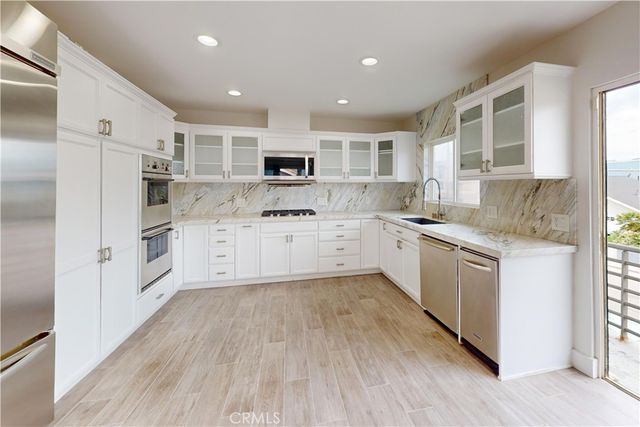 860 Mandalay Beach Road, Oxnard, CA 93035