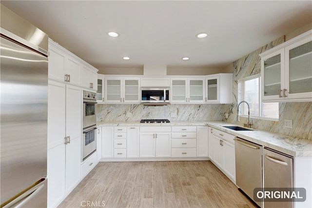 860 Mandalay Beach Road, Oxnard, CA 93035