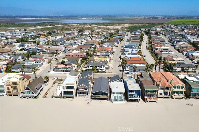 860 Mandalay Beach Road, Oxnard, CA 93035