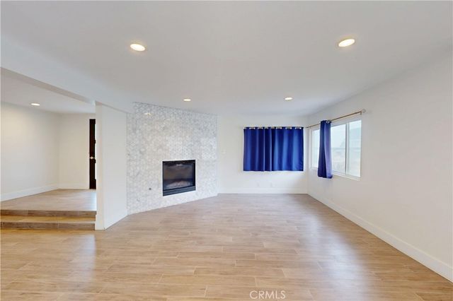 860 Mandalay Beach Road, Oxnard, CA 93035