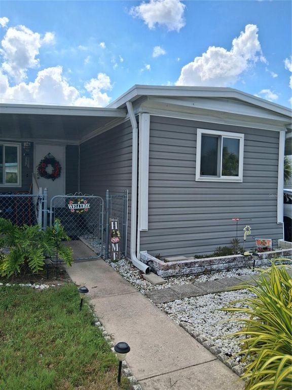 6580 SEMINOLE BOULEVARD 110, Seminole, FL 33772