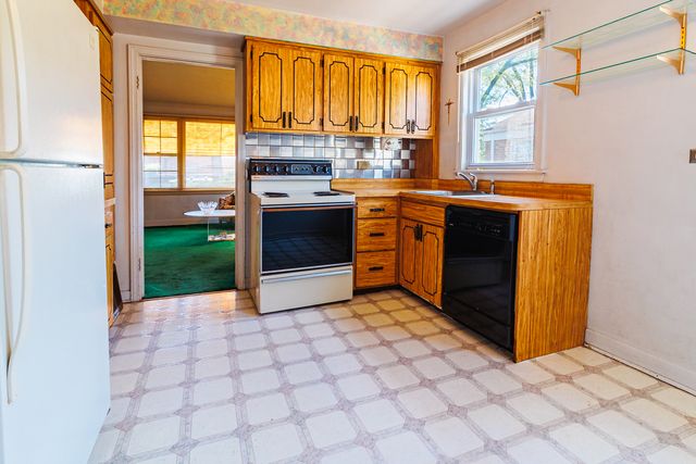 1542 Gardner Road, Westchester, IL 60154