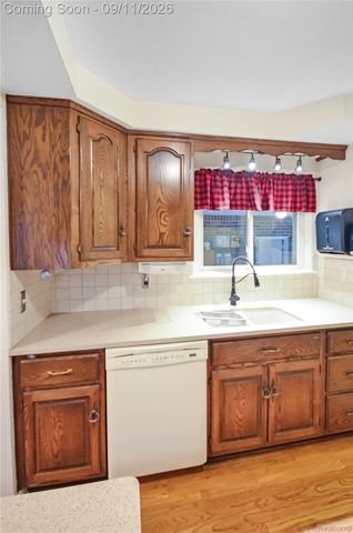 44819 Duffield Avenue, Sterling Heights, MI 48314