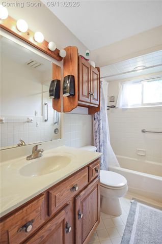 44819 Duffield Avenue, Sterling Heights, MI 48314