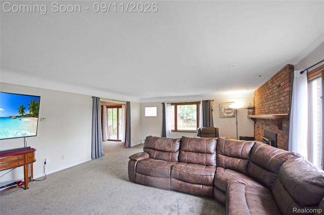44819 Duffield Avenue, Sterling Heights, MI 48314