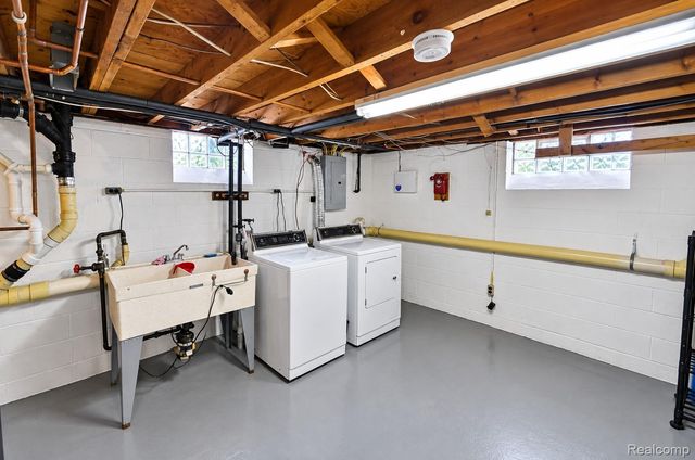 44819 Duffield Avenue, Sterling Heights, MI 48314