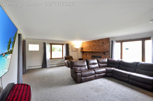 44819 Duffield Avenue, Sterling Heights, MI 48314
