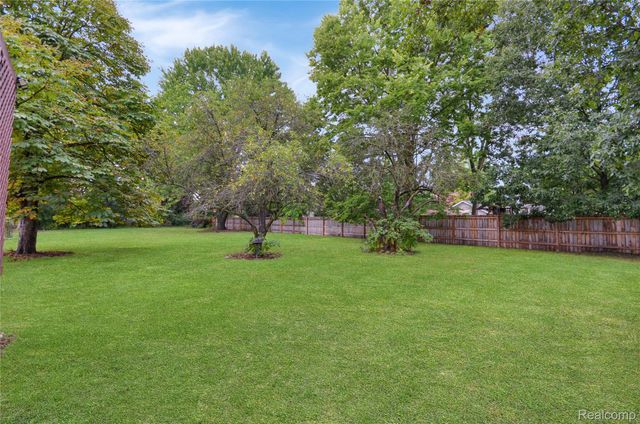 44819 Duffield Avenue, Sterling Heights, MI 48314