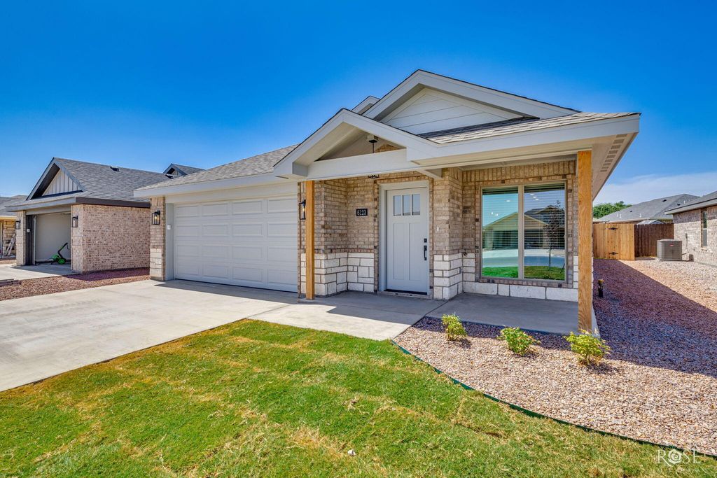 Image 3 of property listing at 3021 Walnut Hill Drive, San Angelo, TX 76904