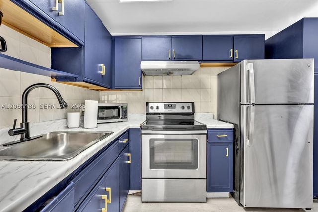 1943 Rodman St, Hollywood, FL 33020