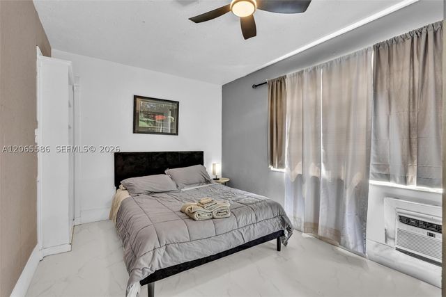 1943 Rodman St, Hollywood, FL 33020