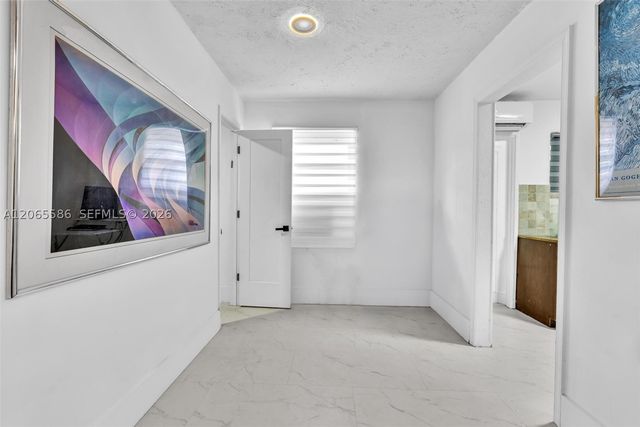 1943 Rodman St, Hollywood, FL 33020