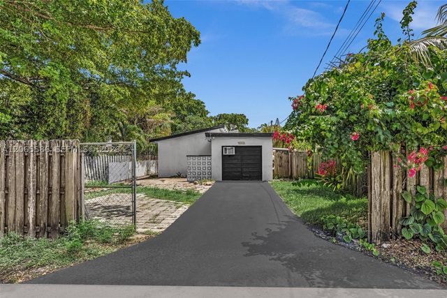 1943 Rodman St, Hollywood, FL 33020