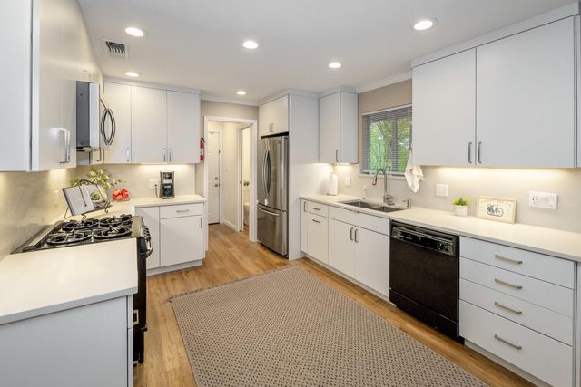 14437 Lightning Tree Rd, Nevada City, CA 95959