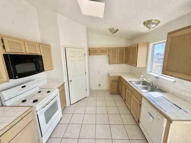 1205 5th Street NW, Rio Rancho, NM 87144