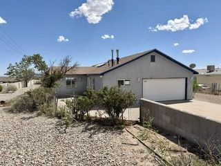 1205 5th Street NW, Rio Rancho, NM 87144