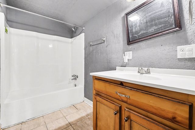 300 Layne St, Tullahoma, TN 37388