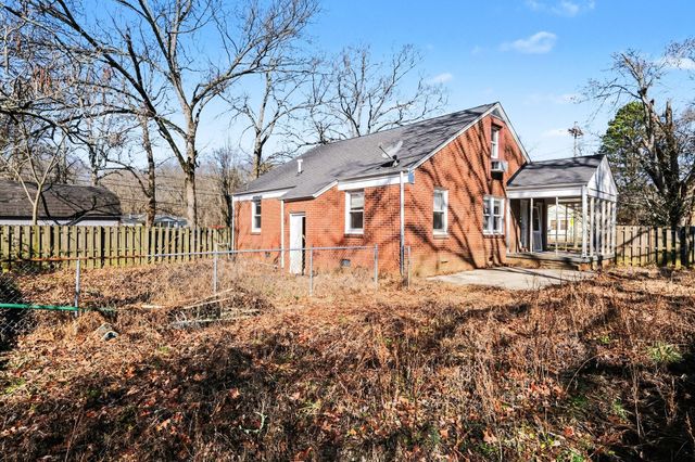 300 Layne St, Tullahoma, TN 37388