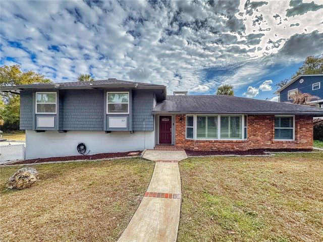 303 HERMITS TRAIL, Altamonte Springs, FL 32701