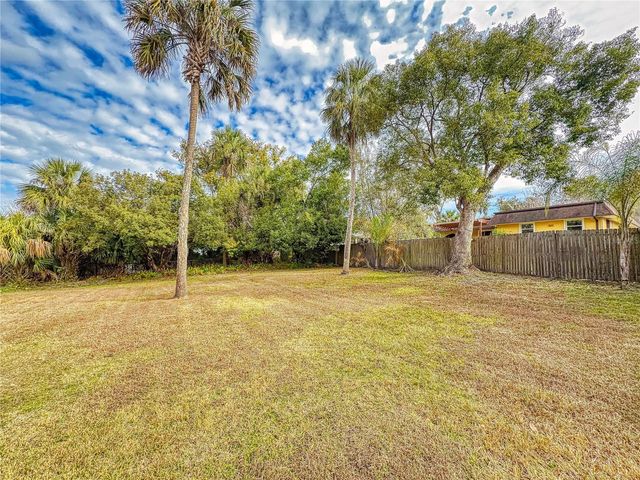 303 HERMITS TRAIL, Altamonte Springs, FL 32701