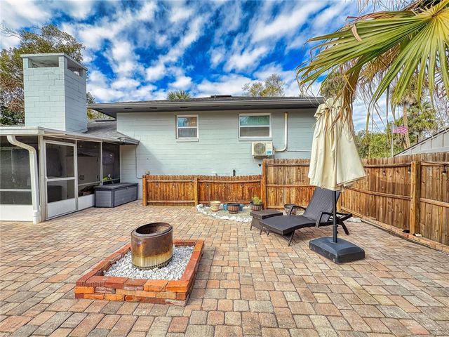 303 HERMITS TRAIL, Altamonte Springs, FL 32701