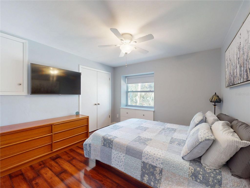 Image 15 of property listing at 303 HERMITS TRAIL, Altamonte Springs, FL 32701