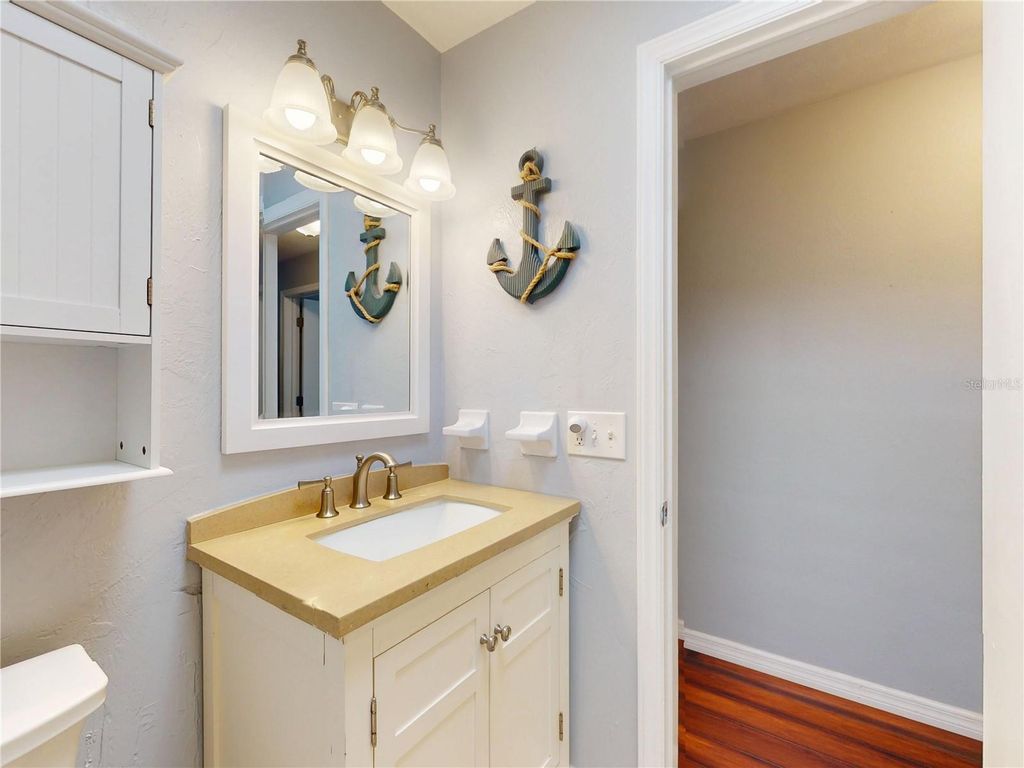 Image 18 of property listing at 303 HERMITS TRAIL, Altamonte Springs, FL 32701