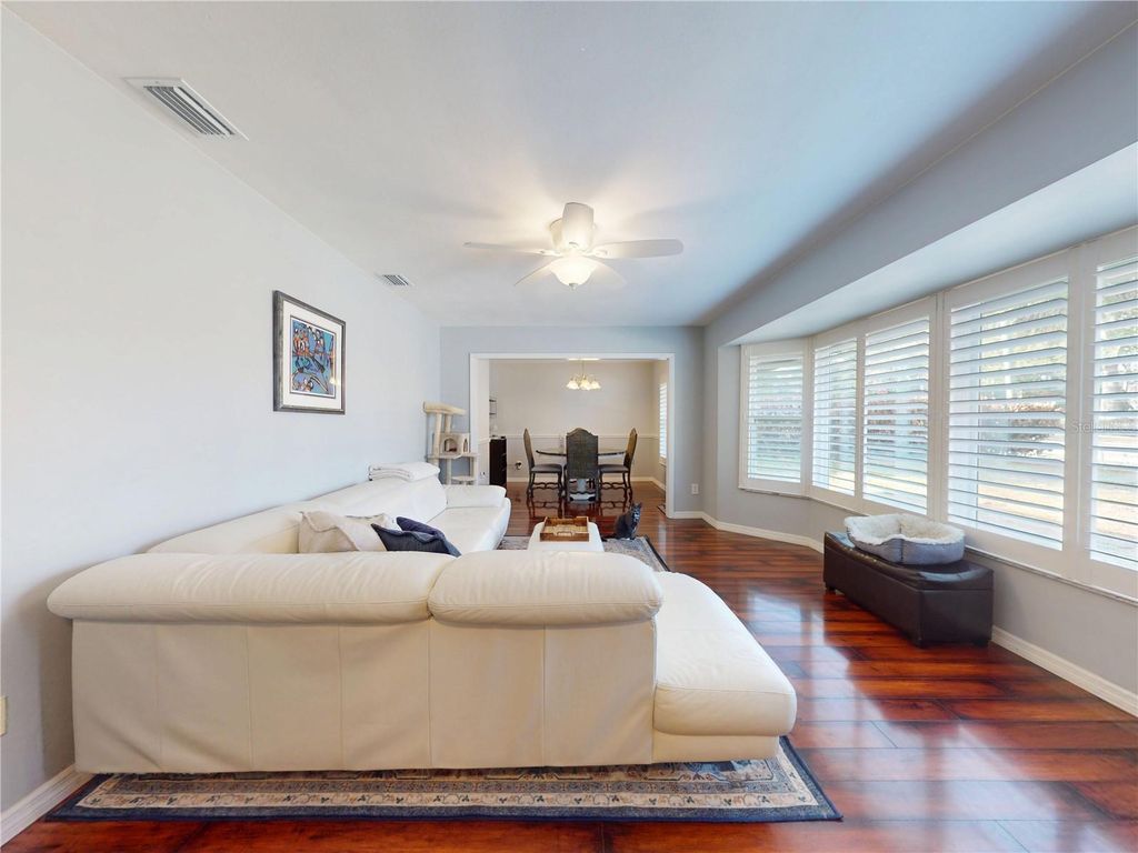 Image 30 of property listing at 303 HERMITS TRAIL, Altamonte Springs, FL 32701