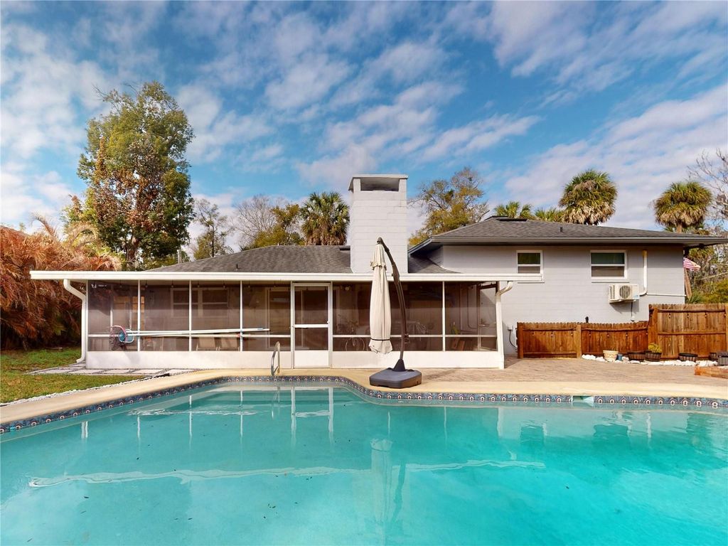 Image 40 of property listing at 303 HERMITS TRAIL, Altamonte Springs, FL 32701