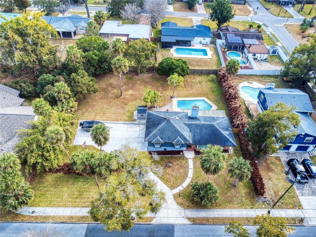 Image 43 of property listing at 303 HERMITS TRAIL, Altamonte Springs, FL 32701