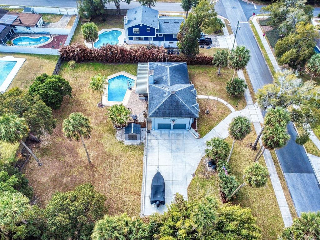 Image 9 of property listing at 303 HERMITS TRAIL, Altamonte Springs, FL 32701