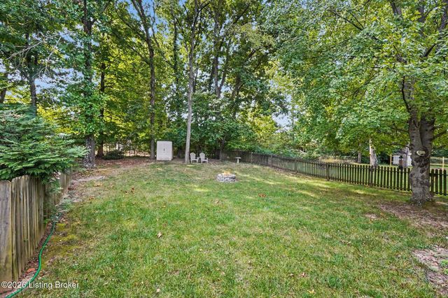 10400 Pinoak View Dr, Jeffersontown, KY 40299
