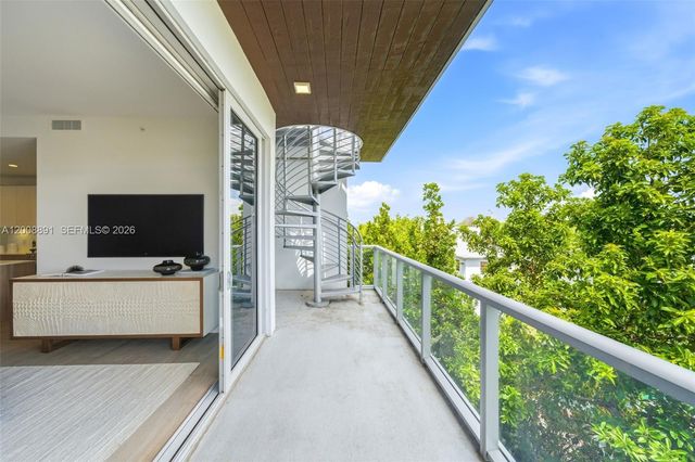 545 SW 11th St 308, Miami, FL 33129