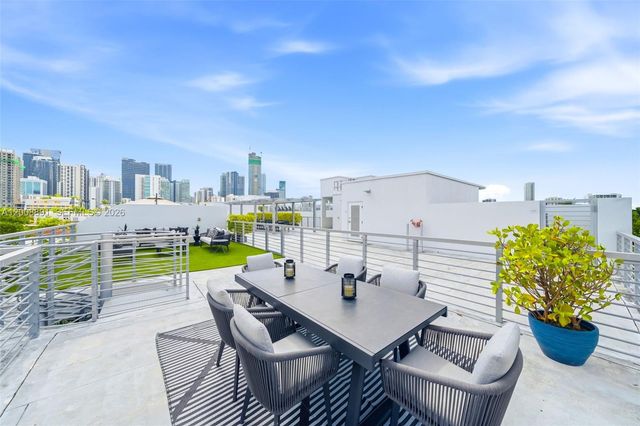 545 SW 11th St 308, Miami, FL 33129