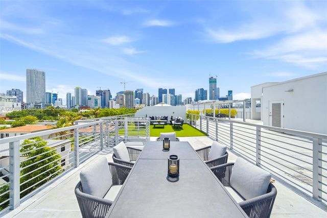 545 SW 11th St 308, Miami, FL 33129