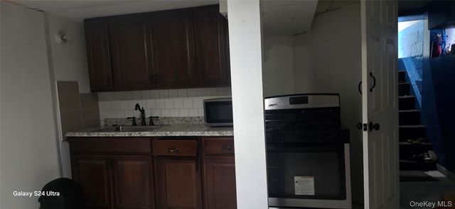 151-33 134 ave, Baisley Park, NY 11434