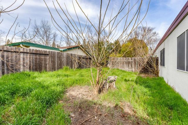 2006 Zinfandel Dr, Rancho Cordova, CA 95670