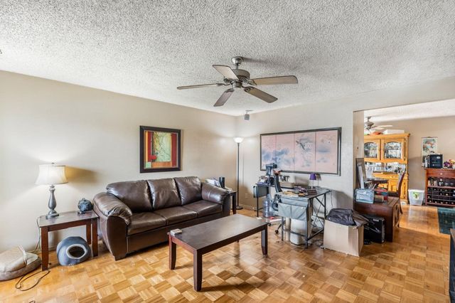 2006 Zinfandel Dr, Rancho Cordova, CA 95670