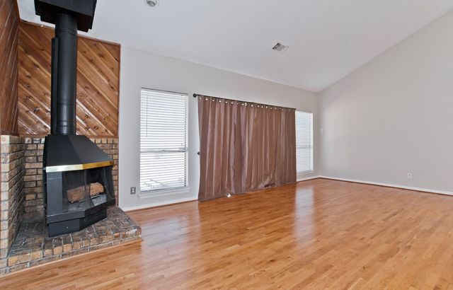 7450 Holly Hill Drive 116, Dallas, TX 75231