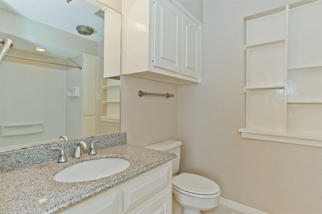 7450 Holly Hill Drive 116, Dallas, TX 75231