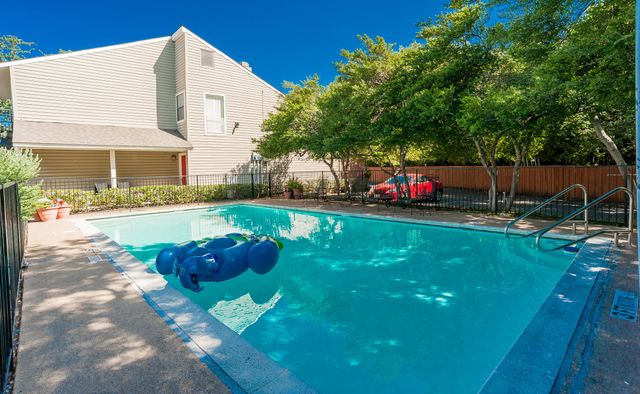 7450 Holly Hill Drive 116, Dallas, TX 75231