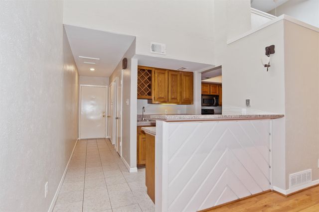 7450 Holly Hill Drive 116, Dallas, TX 75231